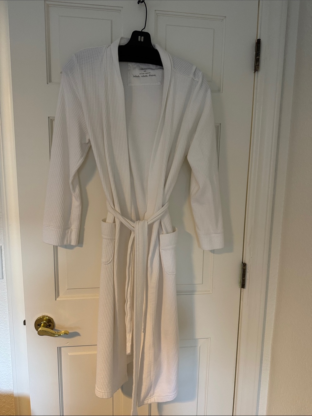 Gilligan & O'Malley White Waffle-Knit Robe with Tie Belt